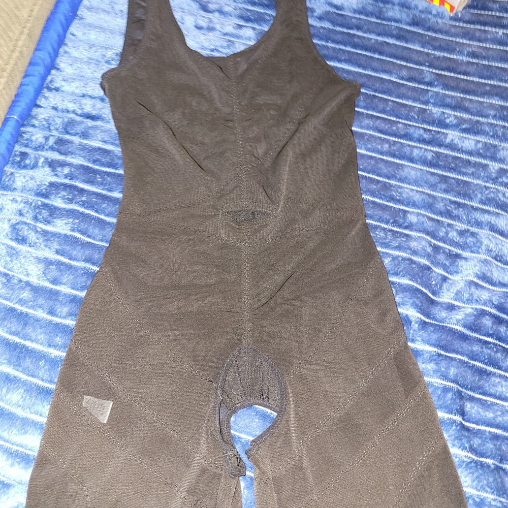 Black Shapewear Bodysuit - Picture 4 of 5